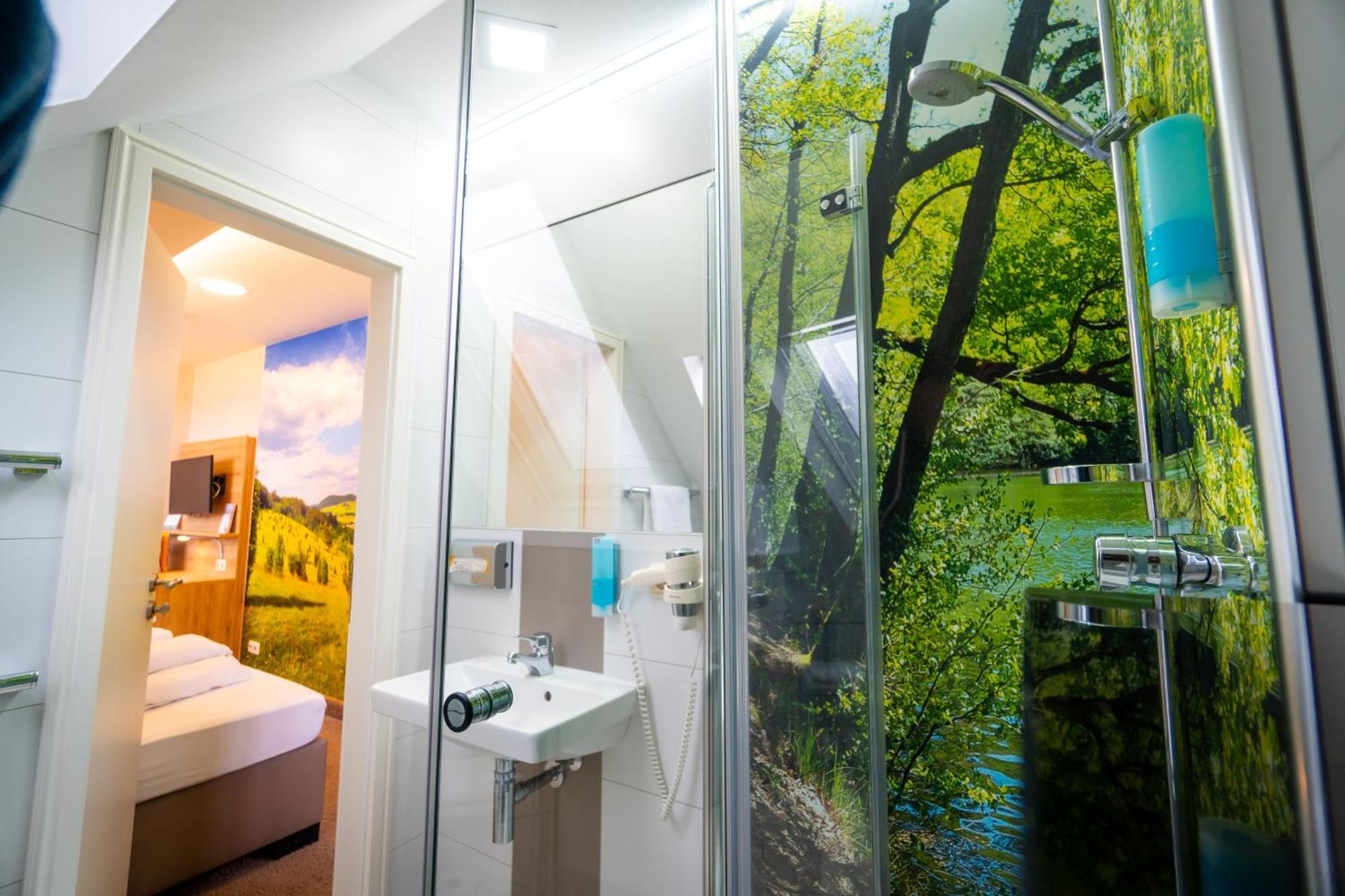 Landhotel Zur Gruenen Kutte Bernshausen Ngoại thất bức ảnh