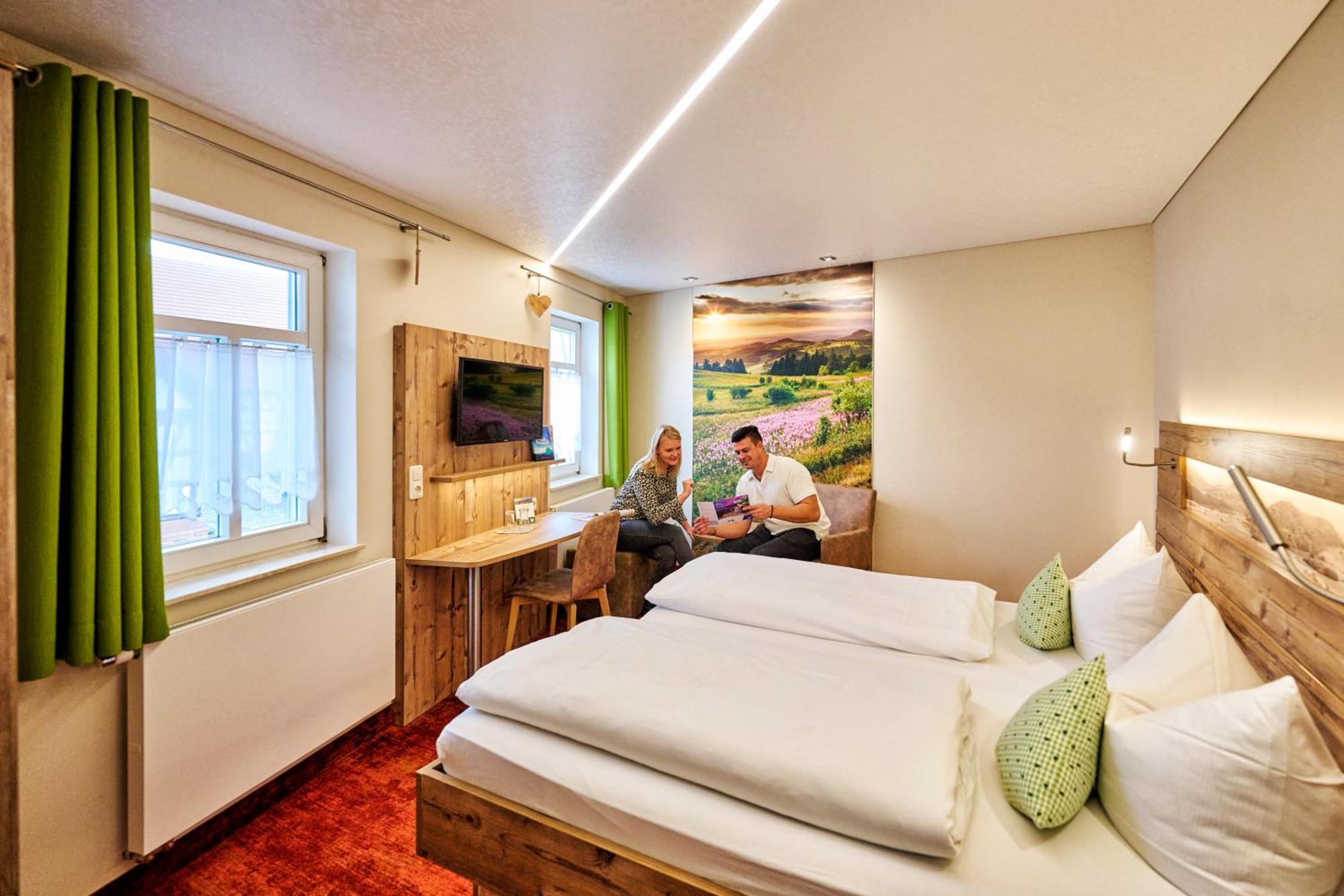 Landhotel Zur Gruenen Kutte Bernshausen Ngoại thất bức ảnh