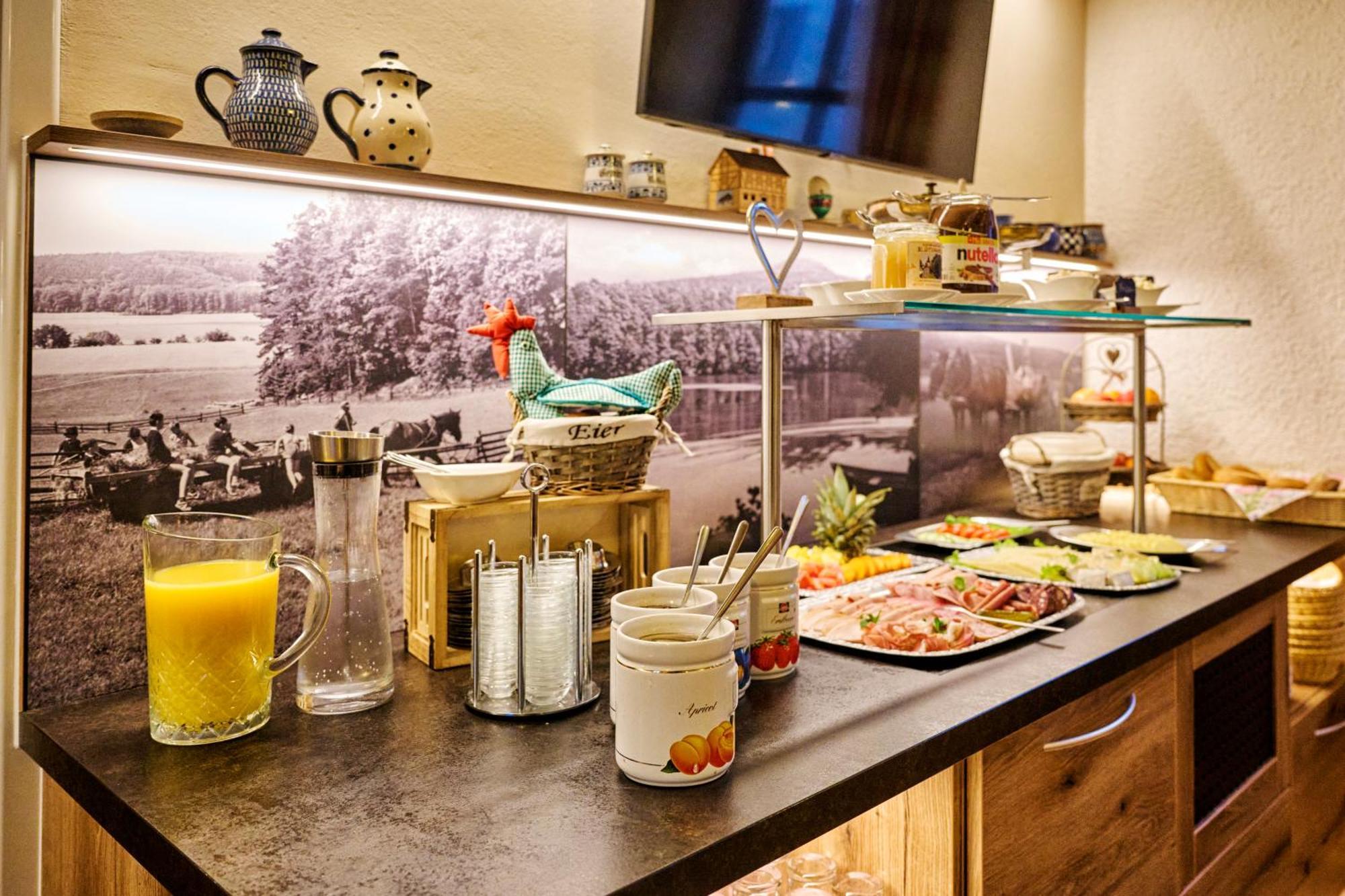 Landhotel Zur Gruenen Kutte Bernshausen Ngoại thất bức ảnh
