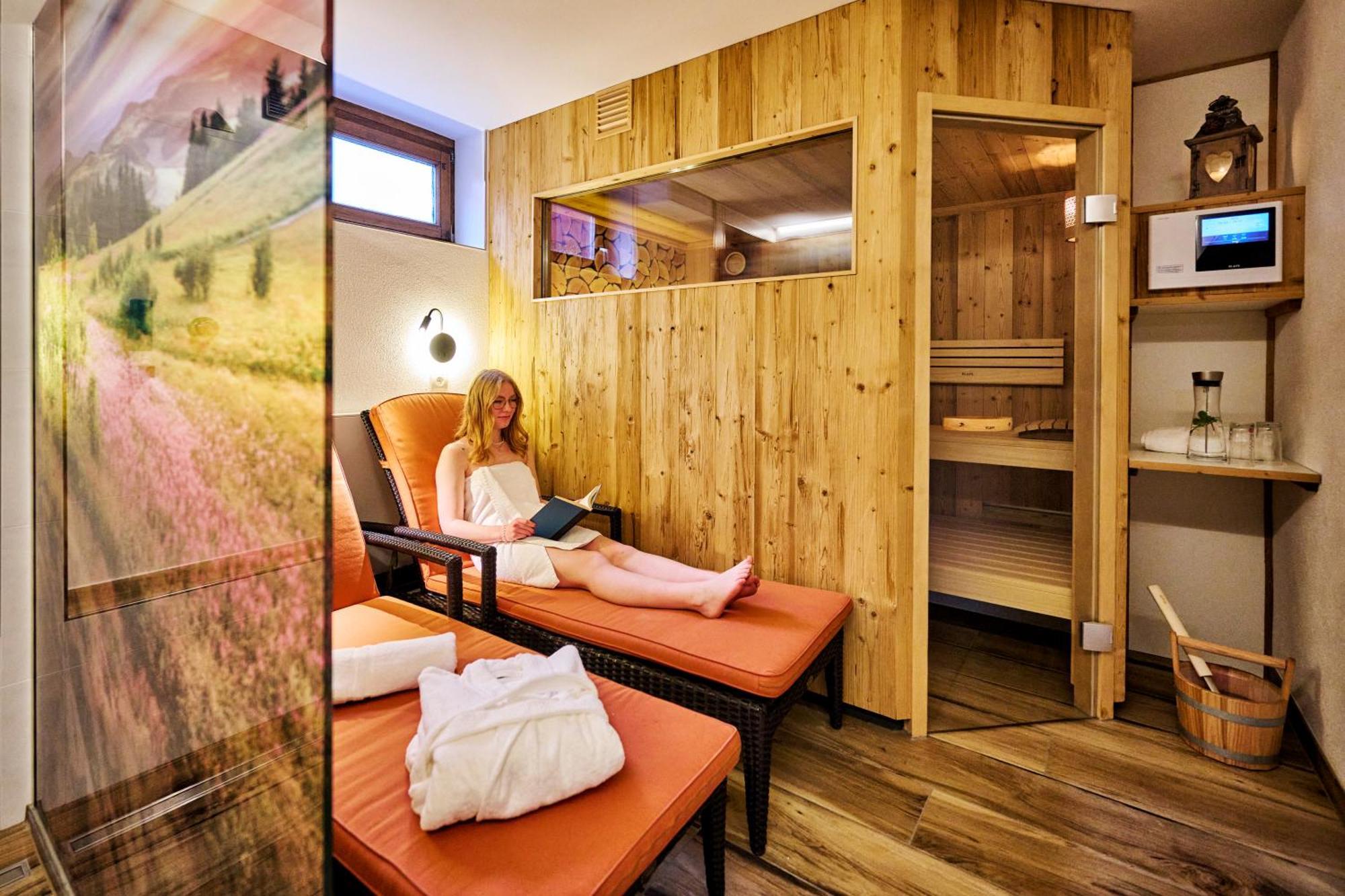 Landhotel Zur Gruenen Kutte Bernshausen Ngoại thất bức ảnh