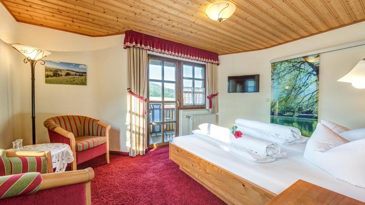 Landhotel Zur Gruenen Kutte Bernshausen Ngoại thất bức ảnh